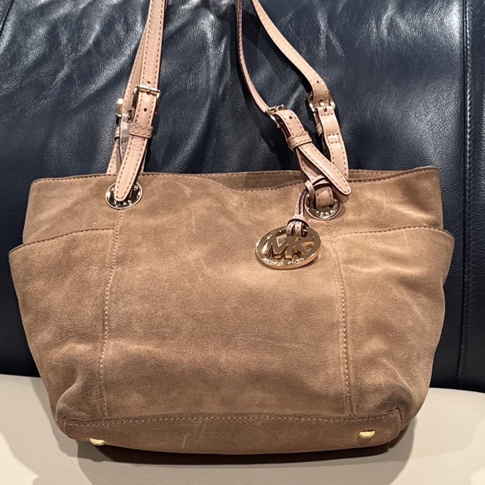 Michael Kors Jet Set Camel Tan Suede Leather Shoulder Tote Bag Womens Logo Charm